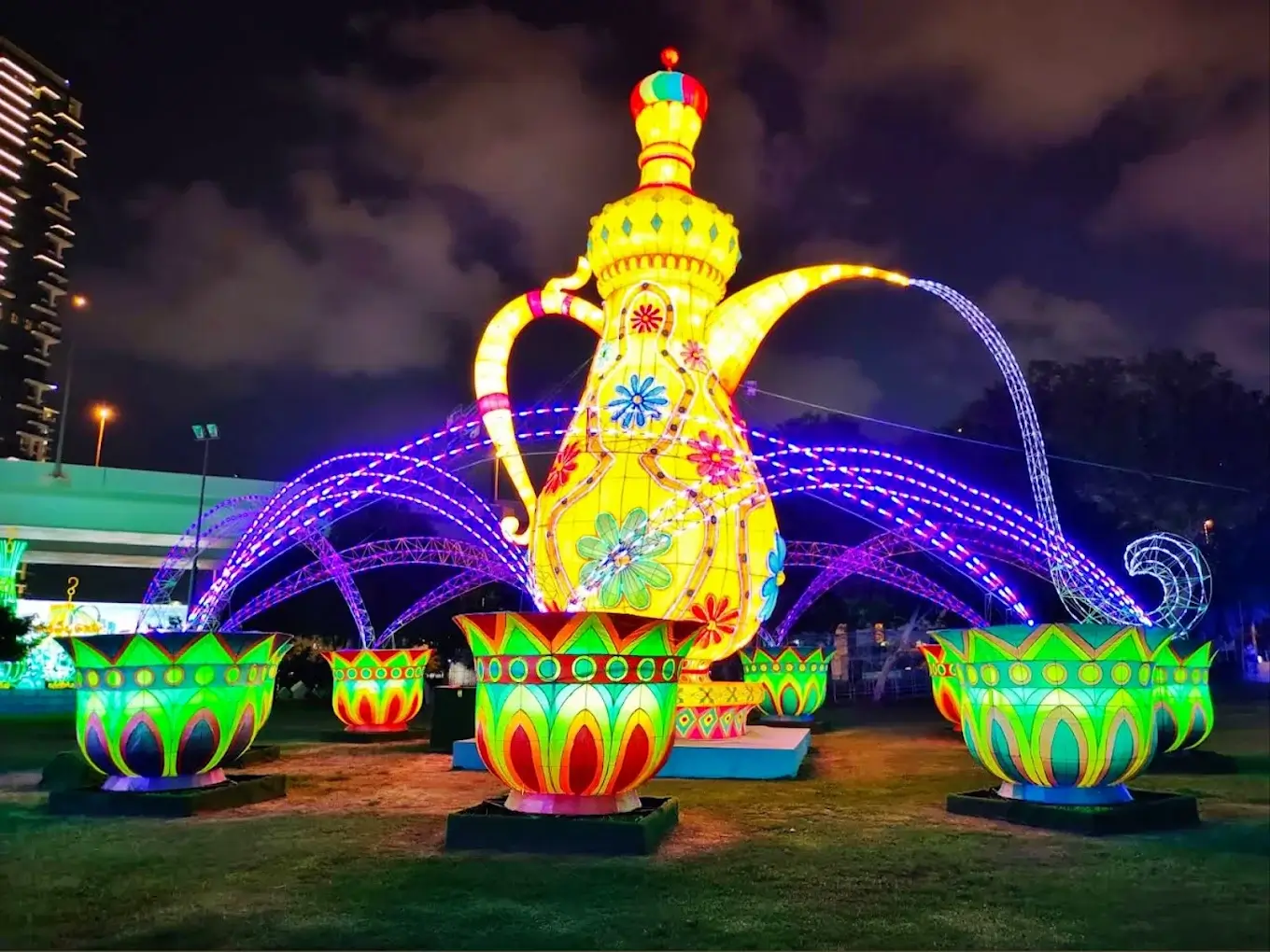 Dubai Garden Glow - galeria 5